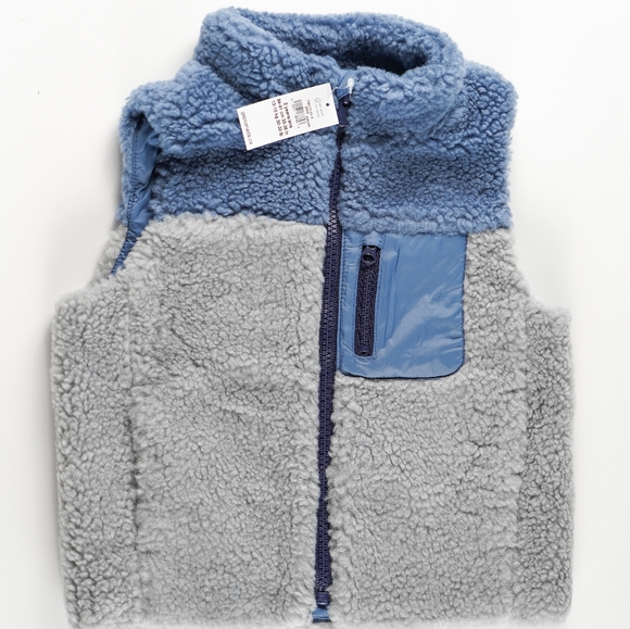 2 YEARS GAP SHERPA KNIT, ZIPPERED VEST NWT  - Picture 5 of 5